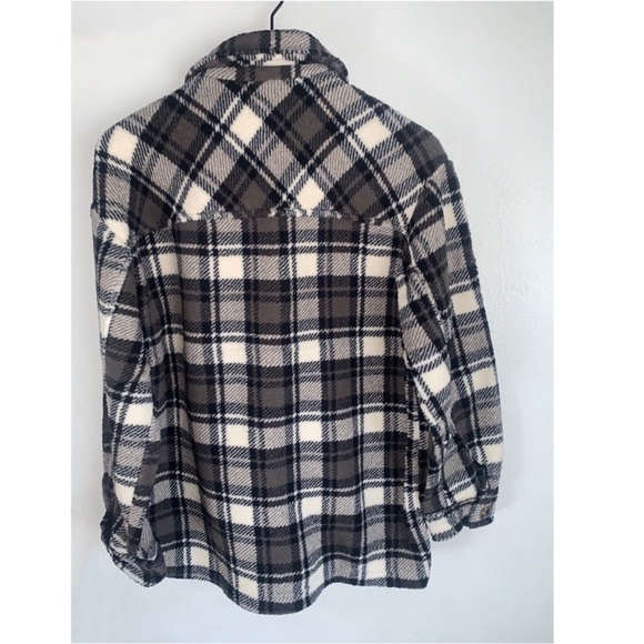 WOMENS PLAID BUTTON DOWN SHACKET - Picture 5 of 6